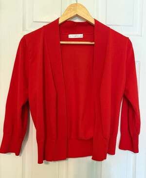 NWOT JJ Perfection Red Open Front 3/4 Sleeve Cropped Cardigan Sweater Medium